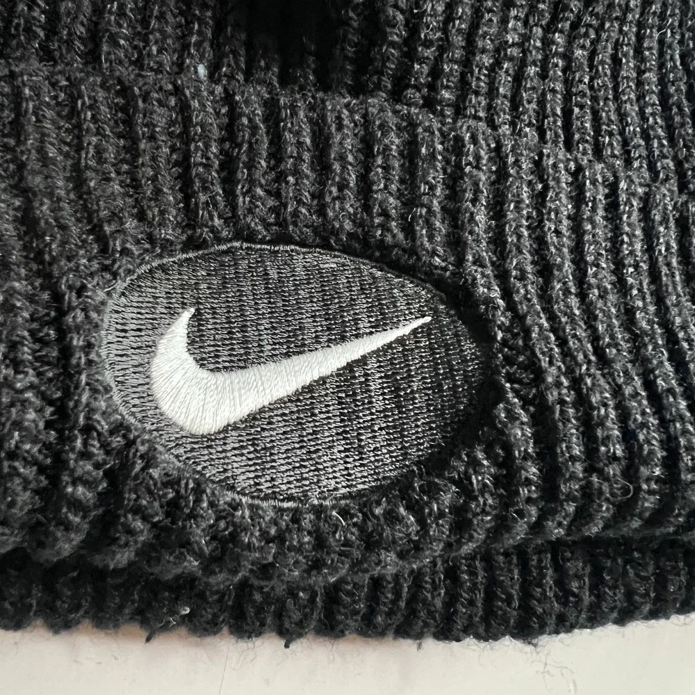 Nike Beanie Hat Mens One Size Black Rib Knit Cuffed Swoosh‎ Logo Winter Sports